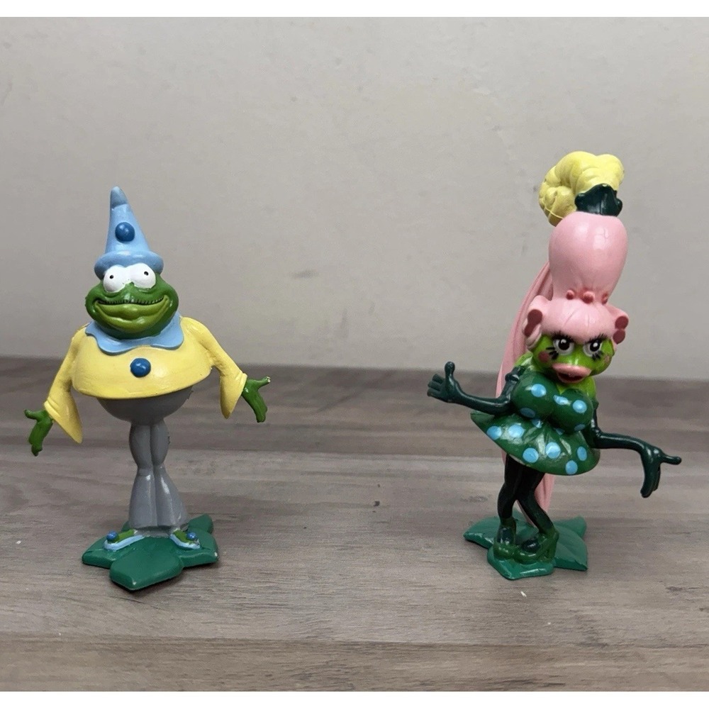 Vtg Dakin Bluth Thumbelina Mrs Toad & Grundel Toad PVC Figure HTF Rare 1994